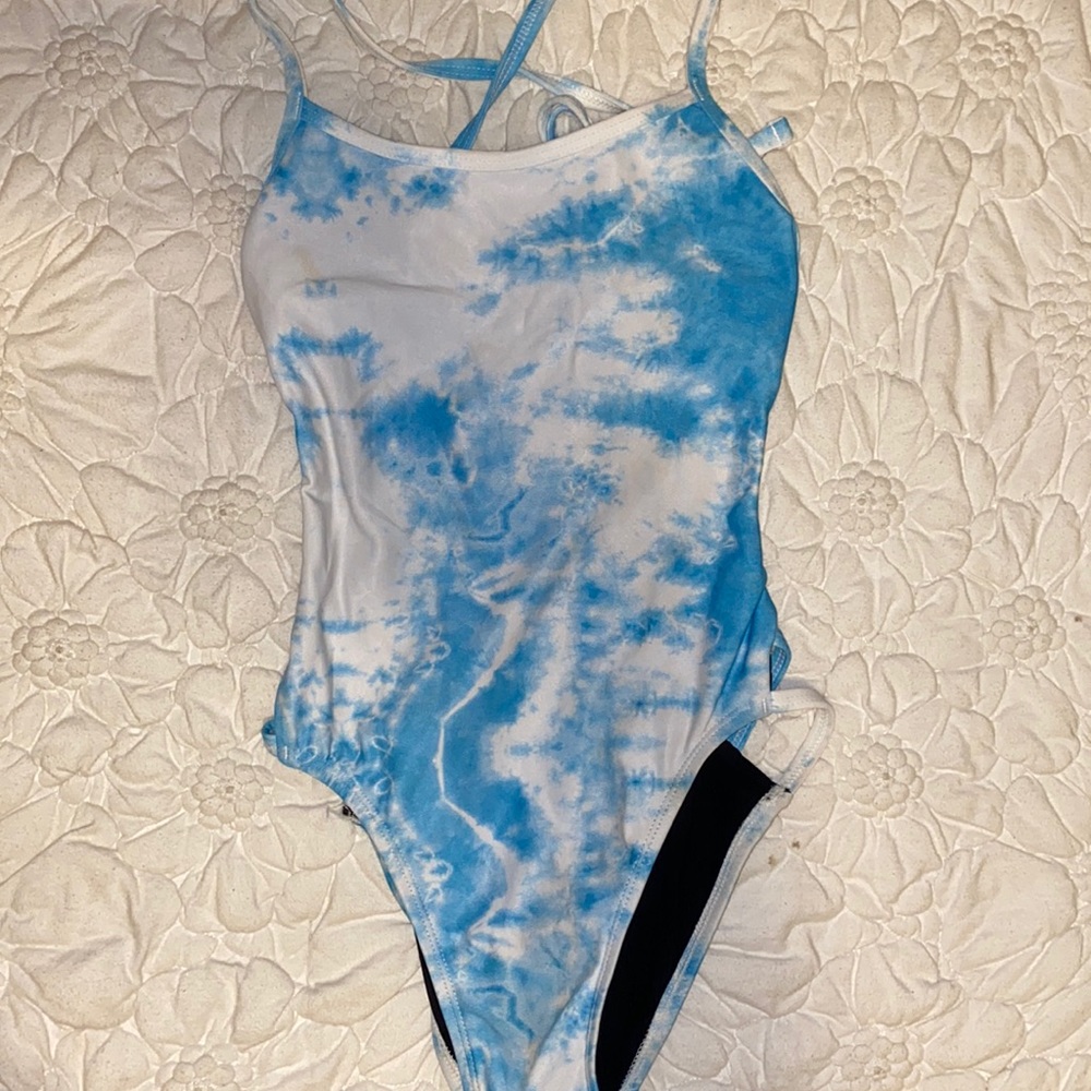 JOLYN nico printed tieback onesie